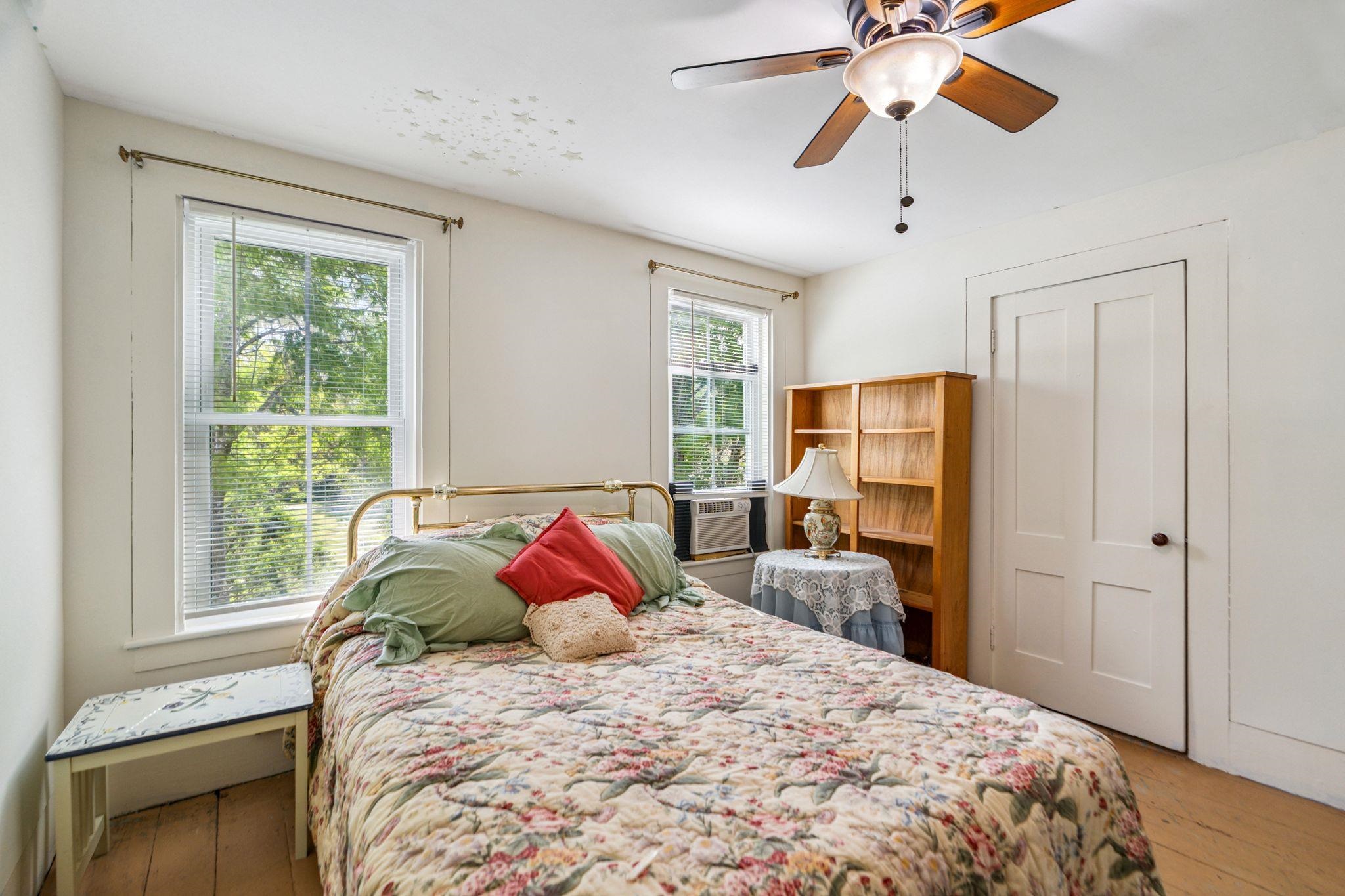 6852 Highway 4 Bridgewater, VT 05035 - Photo 21 of 34