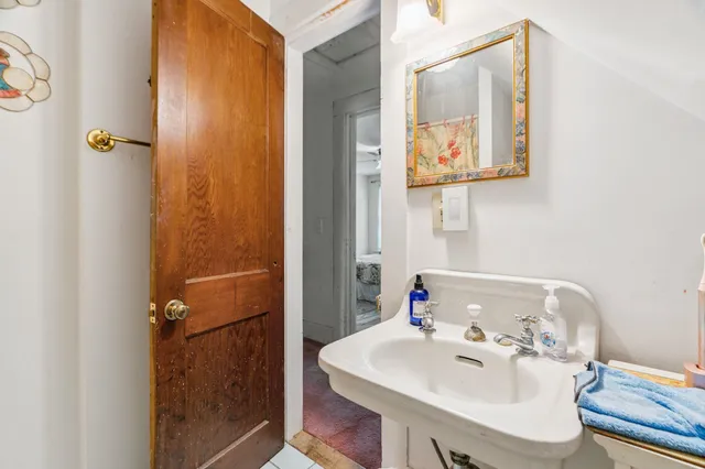 $449,000 | 6852 Highway 4, Bridgewater, VT 05035