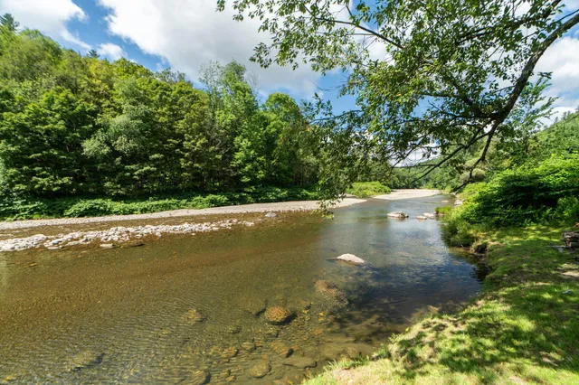 $449,000 | 6852 Highway 4, Bridgewater, VT 05035