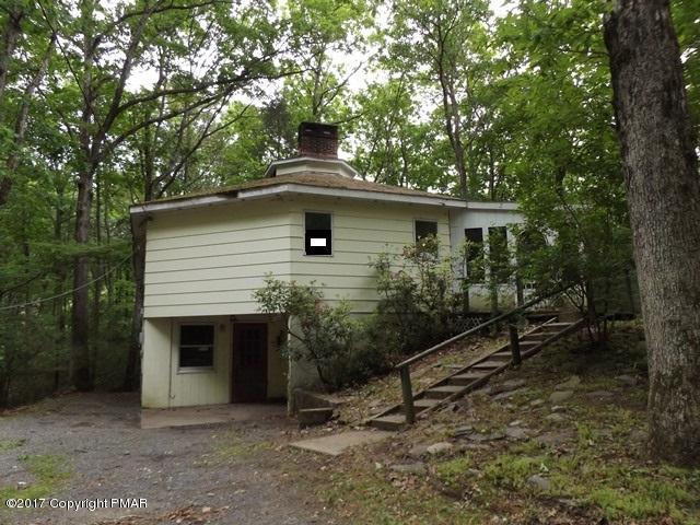 1180 Sugar Mountain Road West Bushkill, PA 18324 - Photo 1 of 10 front1