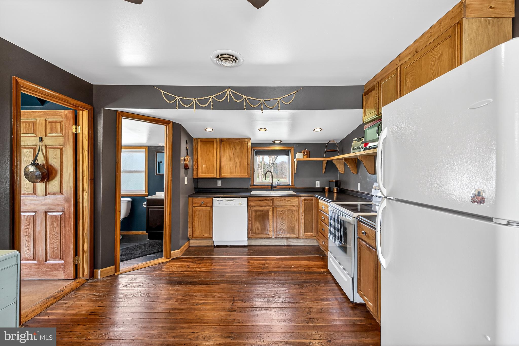 296 Keystone Road Stanley, VA 22851 - Photo 4 of 54