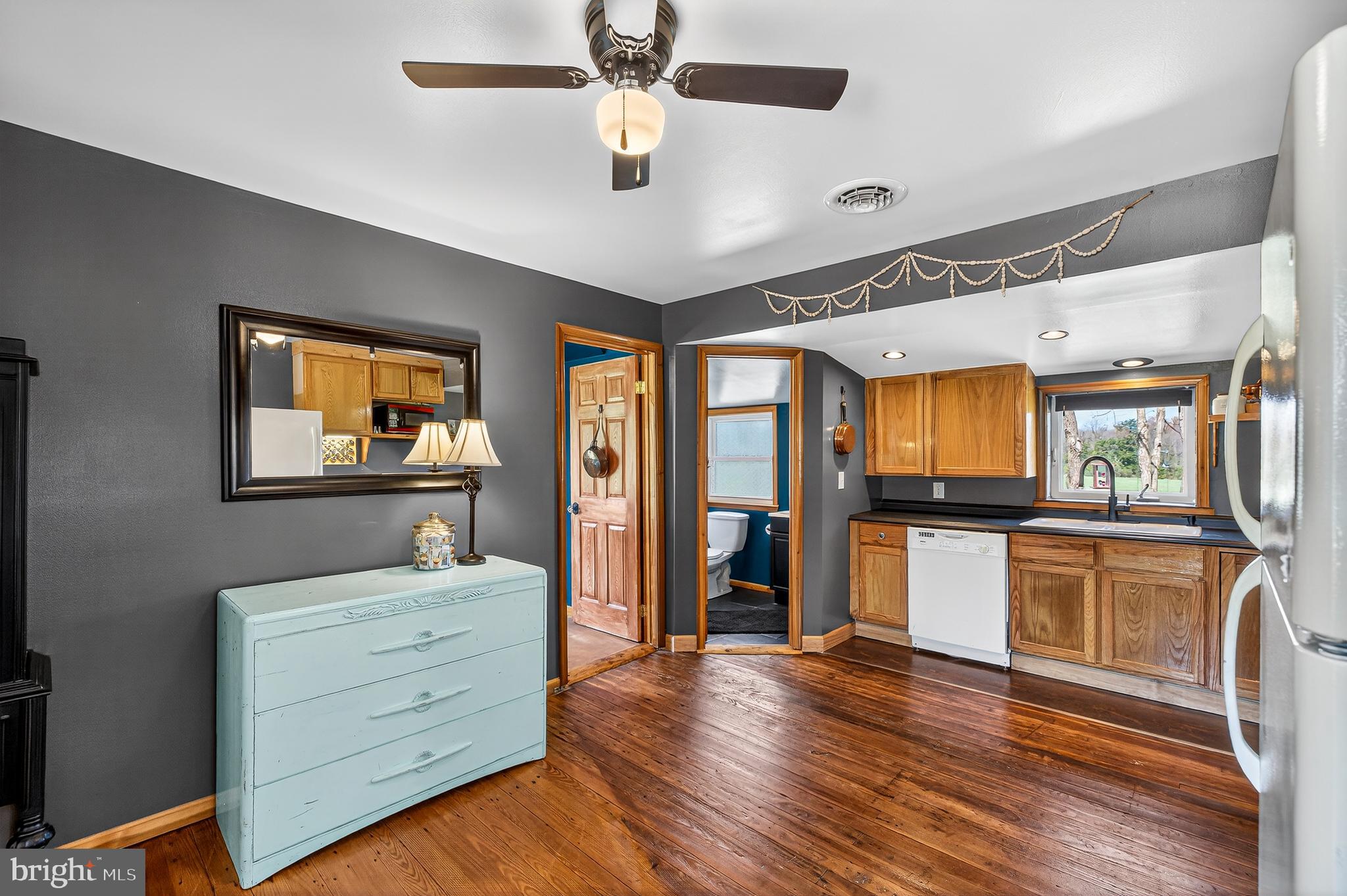 296 Keystone Road Stanley, VA 22851 - Photo 5 of 54