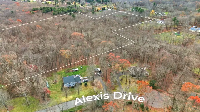 view of a tennis court