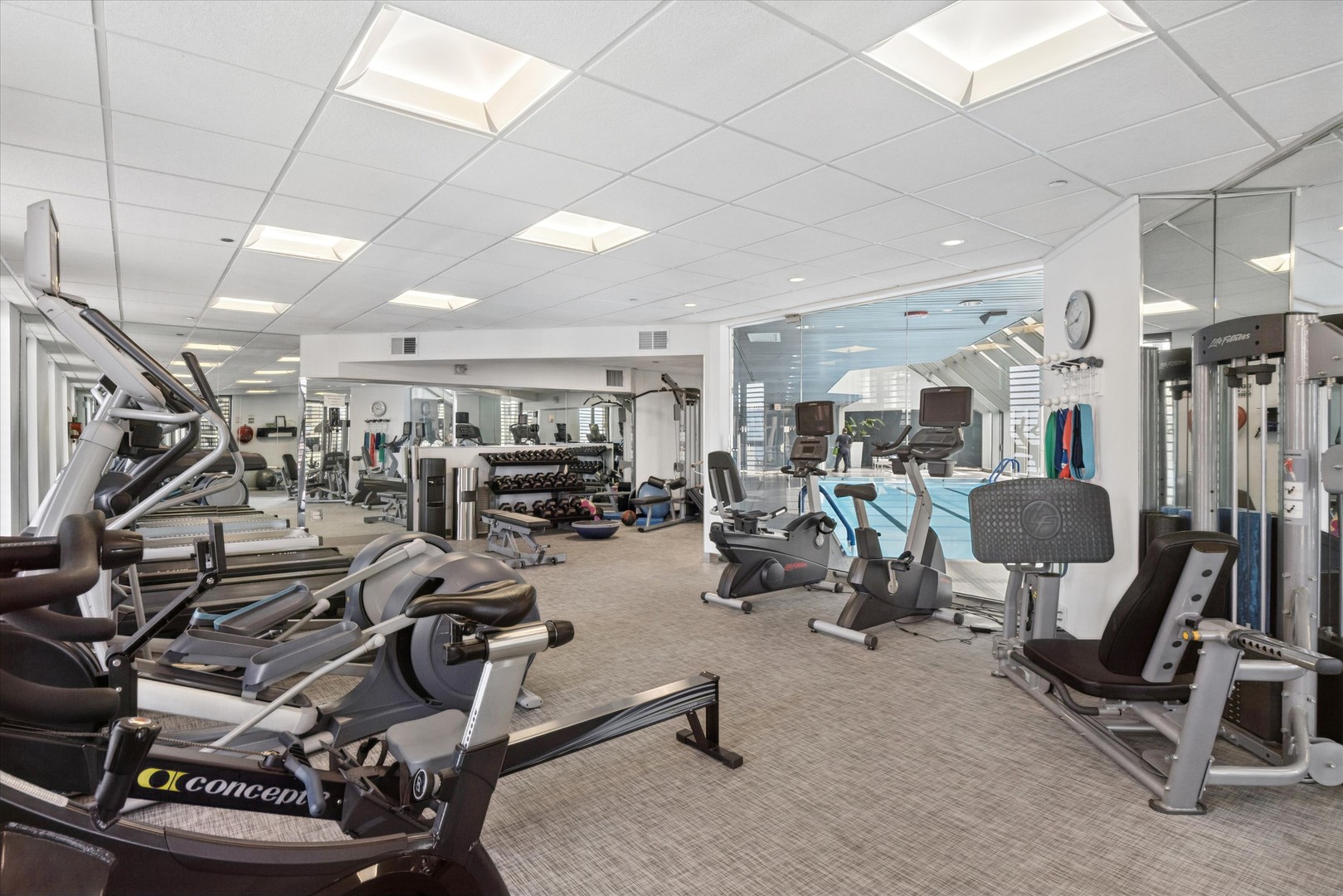 950 North Michigan Avenue, Unit 4202 Chicago, IL 60611 - Photo 28 of 33