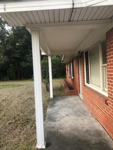 6200 Elder Ferry Road Moss Point, MS 39563 - Photo 4 of 25 IMG_0941