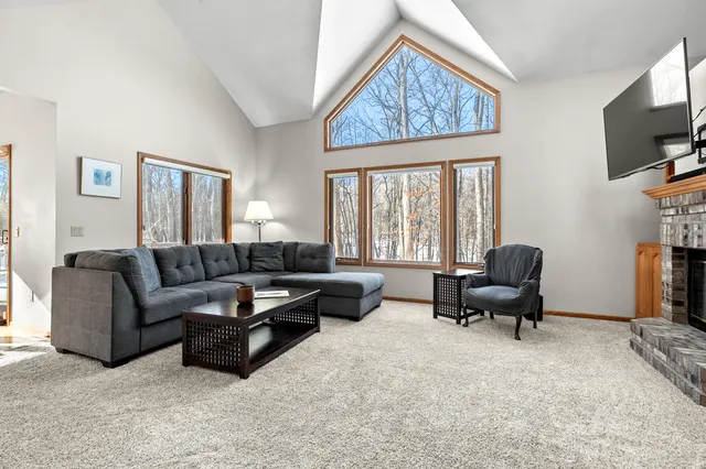 $574,900 | 6147 Autumn Ridge, Richland, MI 49083