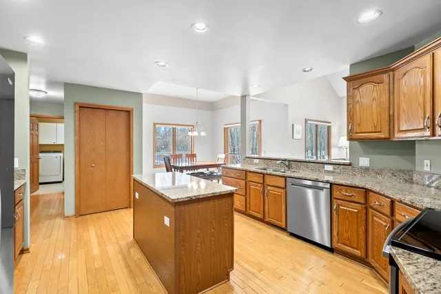 $574,900 | 6147 Autumn Ridge, Richland, MI 49083