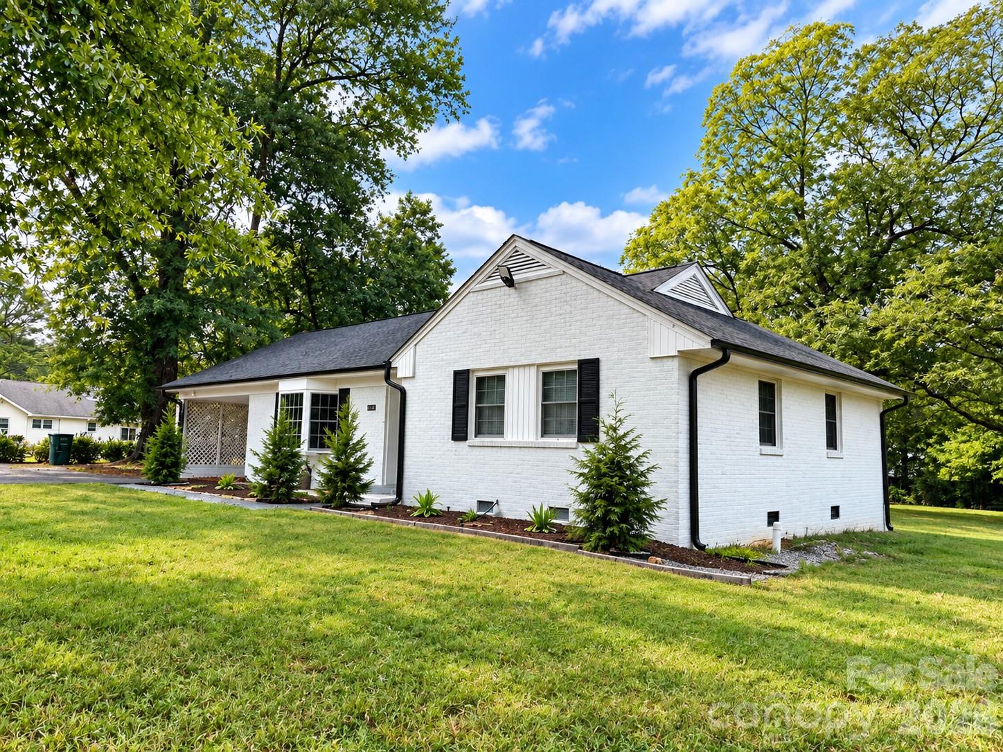 1321 Jenkins Road Gastonia, NC 28052 - Photo 3 of 42 Gallery Image 3