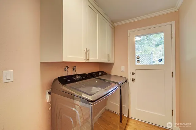 $6,300 | 6741 81st Avenue Southeast, Mercer Island, WA 98040