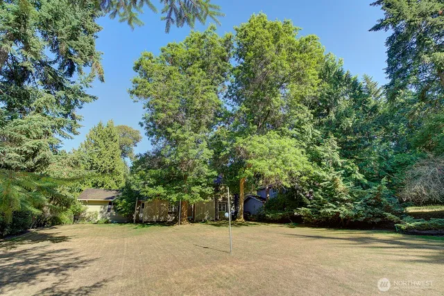 $6,300 | 6741 81st Avenue Southeast, Mercer Island, WA 98040