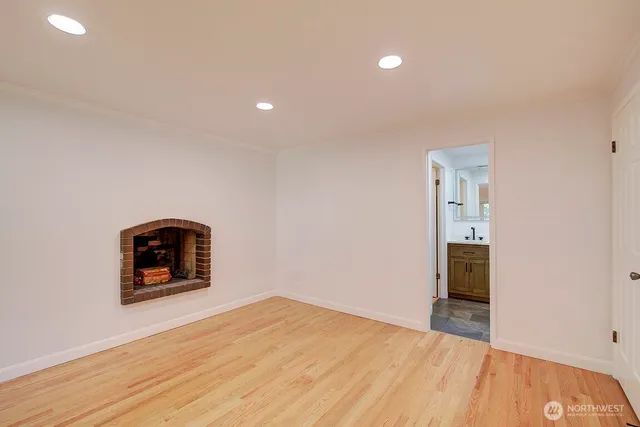 $6,300 | 6741 81st Avenue Southeast, Mercer Island, WA 98040