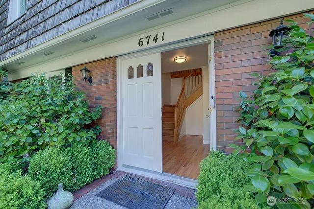 $6,300 | 6741 81st Avenue Southeast, Mercer Island, WA 98040