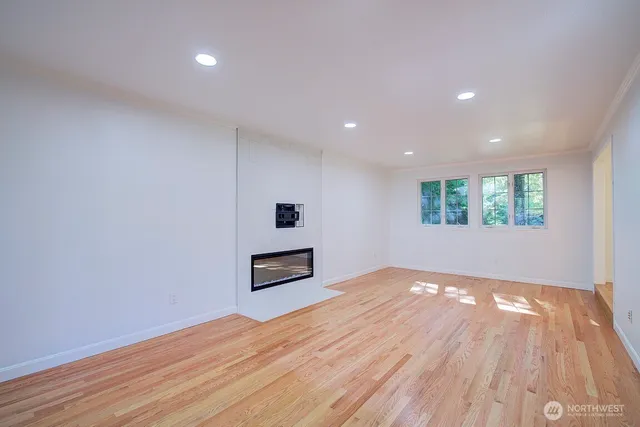 $6,300 | 6741 81st Avenue Southeast, Mercer Island, WA 98040