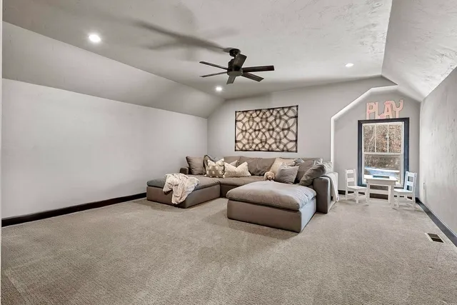 $775,000 | 905 Red Fox Drive, Green Bay, WI 54313