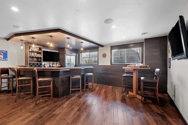 $775,000 | 905 Red Fox Drive, Green Bay, WI 54313