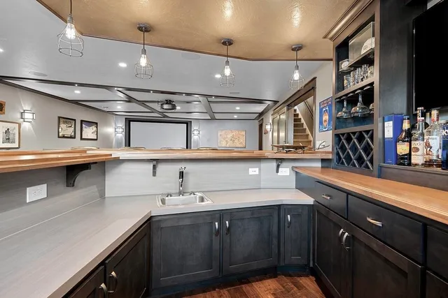 $775,000 | 905 Red Fox Drive, Green Bay, WI 54313