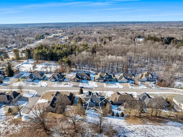 $775,000 | 905 Red Fox Drive, Green Bay, WI 54313