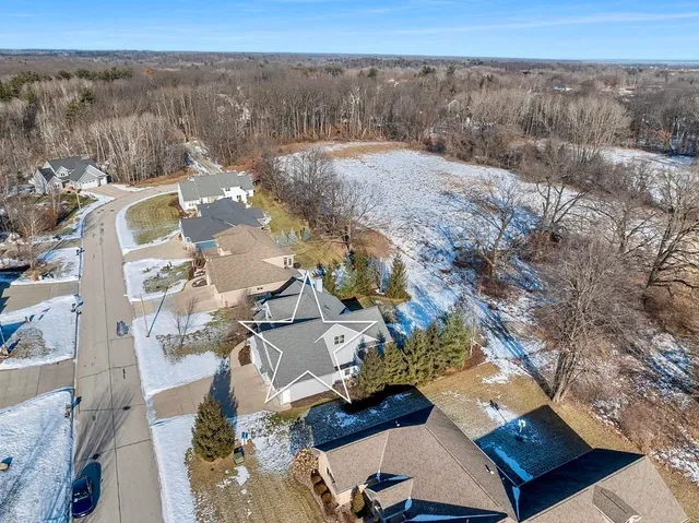 $775,000 | 905 Red Fox Drive, Green Bay, WI 54313
