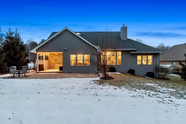 $775,000 | 905 Red Fox Drive, Green Bay, WI 54313