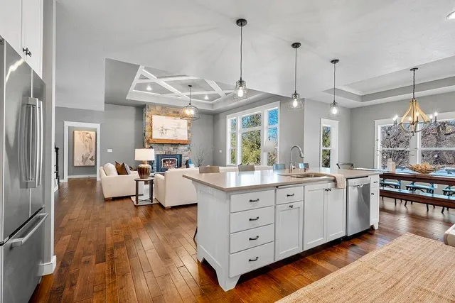 $775,000 | 905 Red Fox Drive, Green Bay, WI 54313