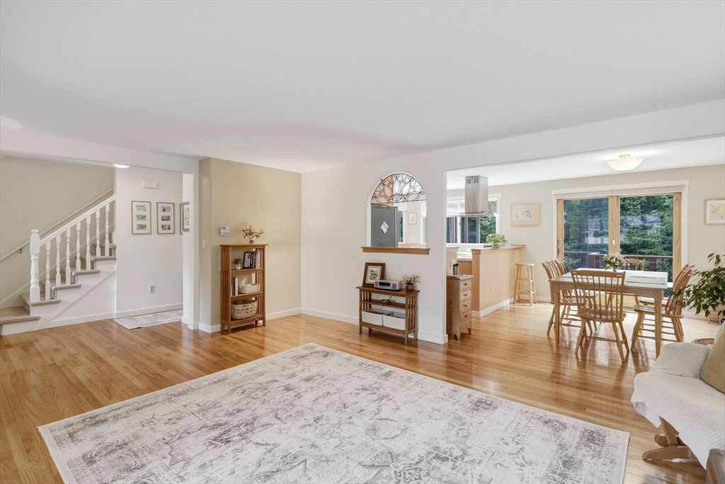 43 Aubinwood Road Amherst, MA 01002 - Photo 4 of 42