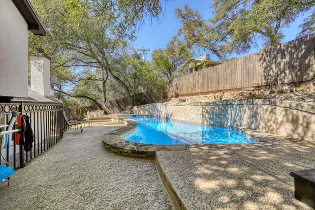 $875,000 | 4804 Ranch Road 2222, Austin, TX 78731