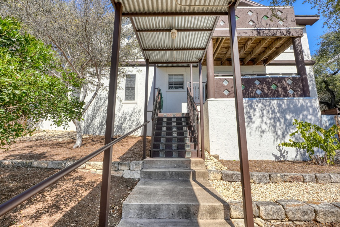 4804 Ranch Road 2222 Austin, TX 78731 - Photo 40 of 40 Property entrance with stucco veneer, stairs not steep, I just like the composition