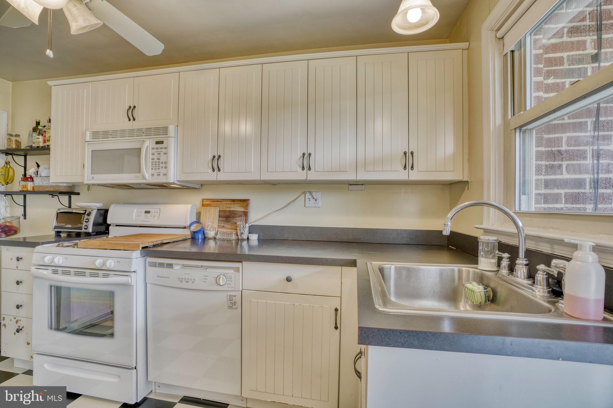 8123 Barksdale Road Baltimore, MD 21286 - Photo 15 of 38 Gallery Image 15