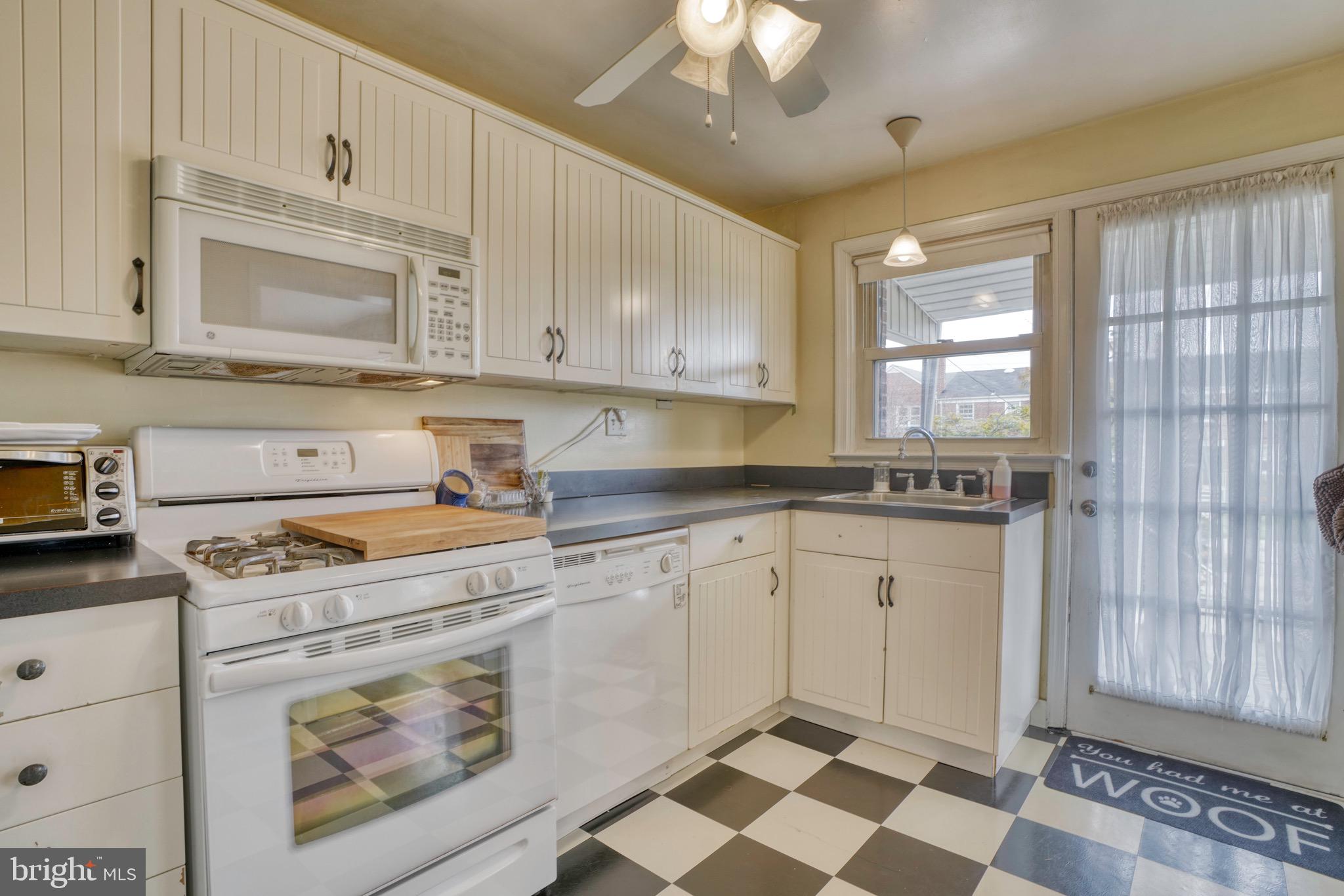 8123 Barksdale Road Baltimore, MD 21286 - Photo 18 of 38 Gallery Image 18