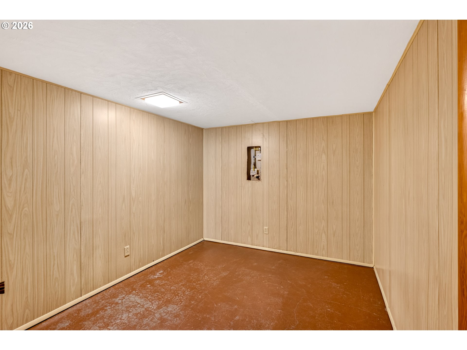 2012 Southeast 185th Avenue Portland, OR 97233 - Photo 18 of 27 Family Room