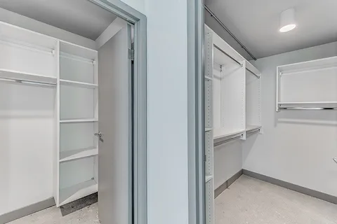 $2,587 | 2233 South Highland Avenue, Unit H0801, Lombard, IL 60148