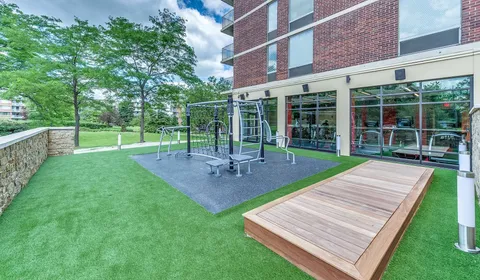 $2,587 | 2233 South Highland Avenue, Unit H0801, Lombard, IL 60148