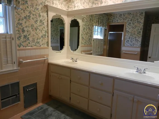 $350,000 | 2761 Southwest Plass Avenue, Topeka, KS 66611