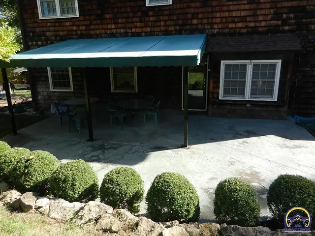 $350,000 | 2761 Southwest Plass Avenue, Topeka, KS 66611