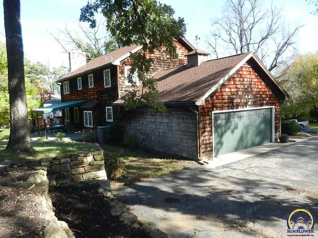 $350,000 | 2761 Southwest Plass Avenue, Topeka, KS 66611