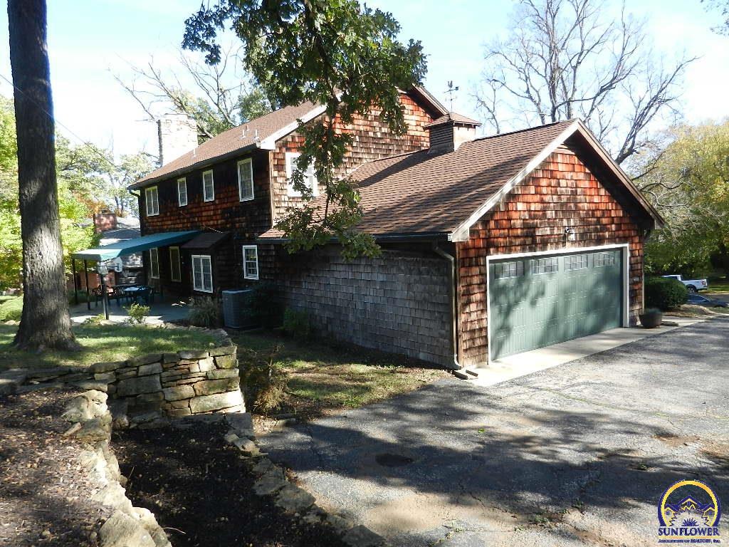 2761 Southwest Plass Avenue Topeka, KS 66611 - Photo 37 of 39