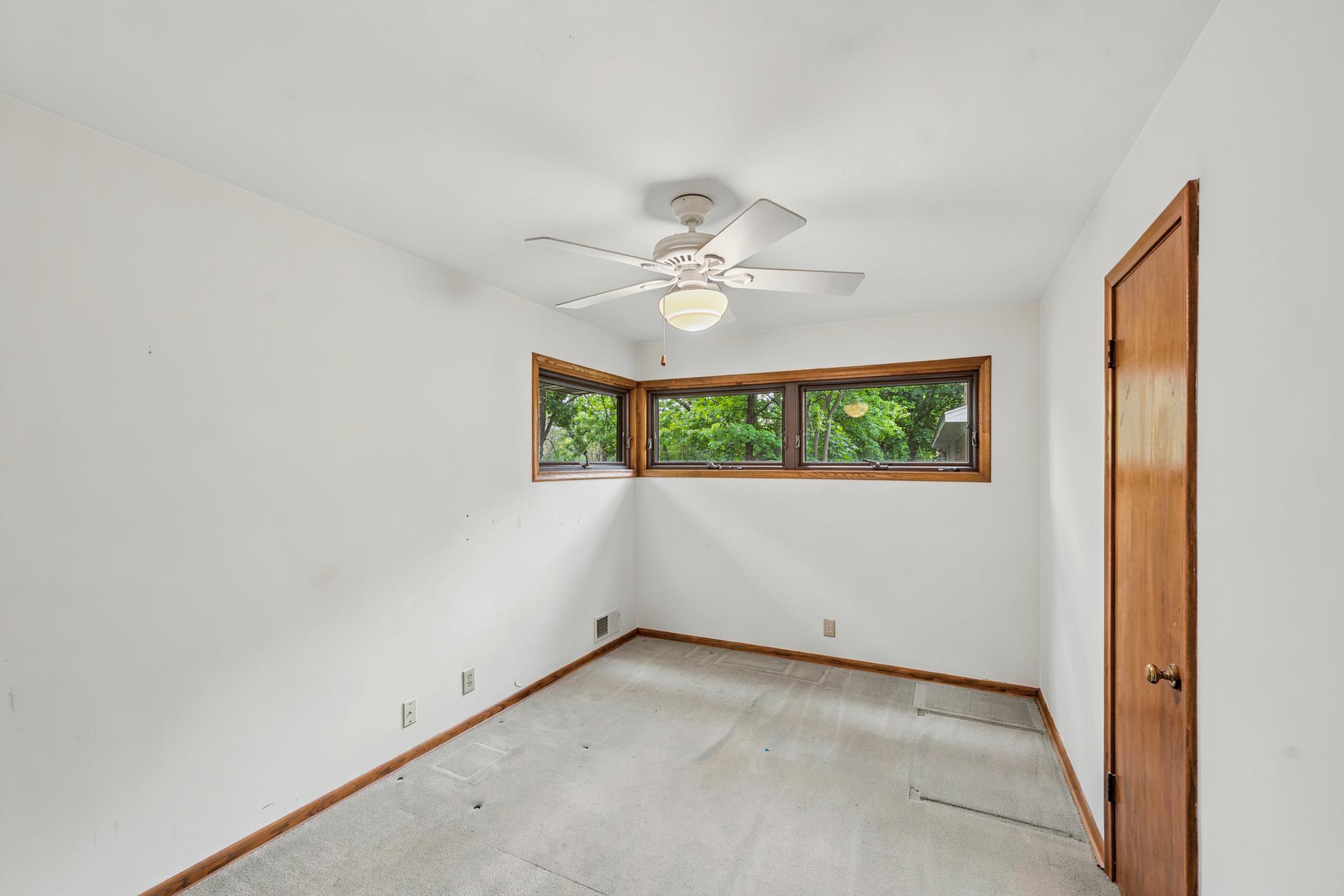 14137 Glenridge Road Minnetonka, MN 55345 - Photo 28 of 52