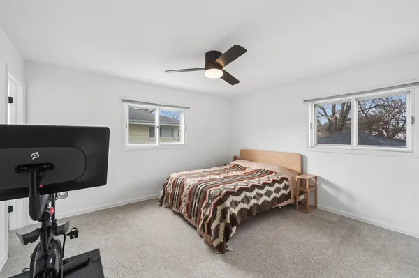 $569,900 | 838 Saylor Avenue, Elmhurst, IL 60126