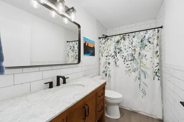 $569,900 | 838 Saylor Avenue, Elmhurst, IL 60126