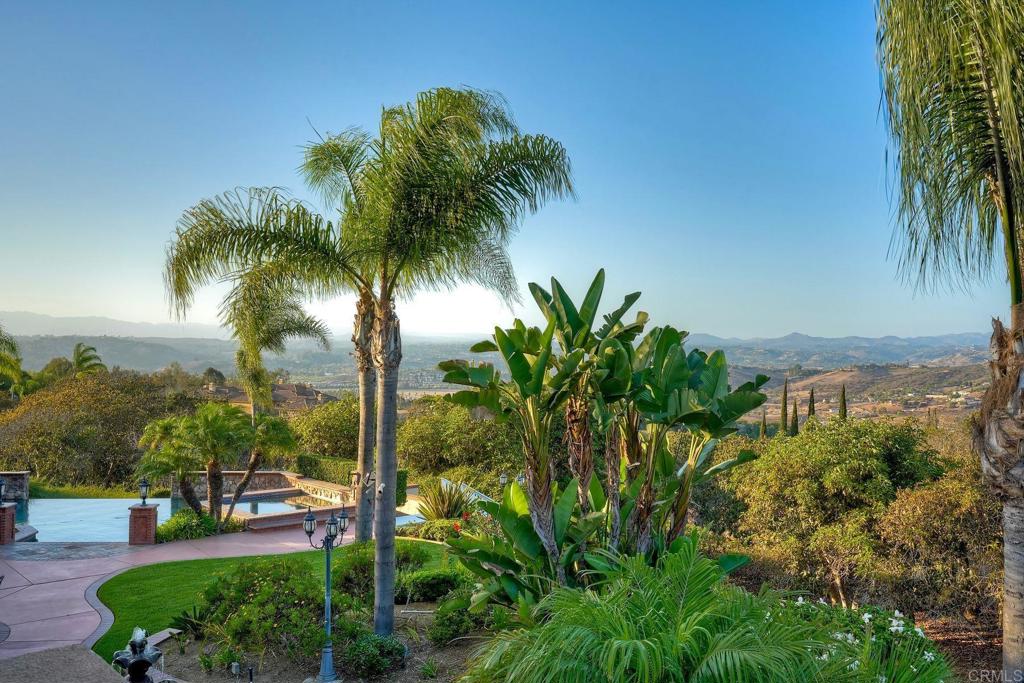 30893 Villa Toscana Road Bonsall, CA 92003 - Photo 20 of 51 Bonsall sunsets are amazing with gentle afternoon breezes daily!