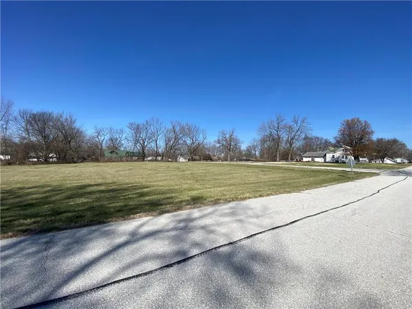 $100,000 | Tbd Towers Lots 40 41 42 43 51 Street, Clinton, MO 64735