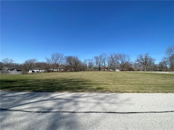 $100,000 | Tbd Towers Lots 40 41 42 43 51 Street, Clinton, MO 64735
