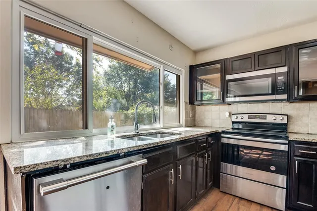 $1,895 | 612 McKown Drive, Mansfield, TX 76063