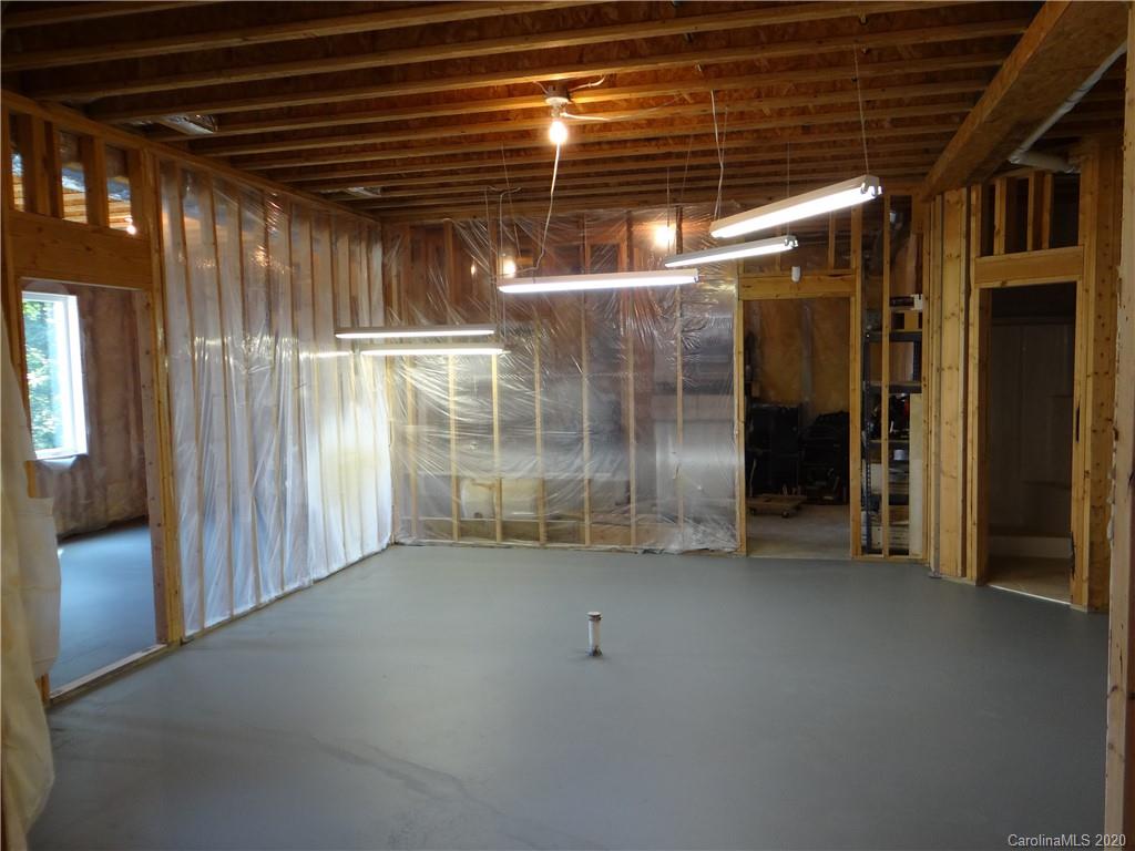 348 Players Ridge Road Hickory, NC 28601 - Photo 40 of 41 Gallery Image 40
