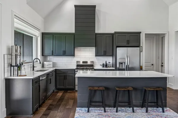 $879,900 | 366 Private Road 7005, Edgewood, TX 75117