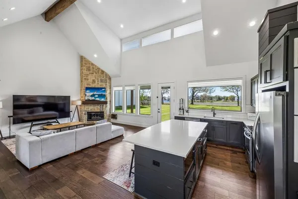 $879,900 | 366 Private Road 7005, Edgewood, TX 75117