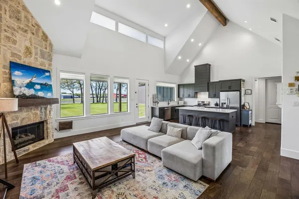 $879,900 | 366 Private Road 7005, Edgewood, TX 75117