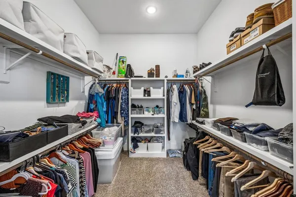 $879,900 | 366 Private Road 7005, Edgewood, TX 75117