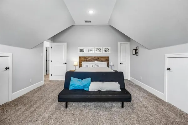 $879,900 | 366 Private Road 7005, Edgewood, TX 75117