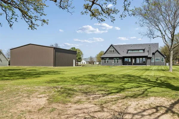 $879,900 | 366 Private Road 7005, Edgewood, TX 75117